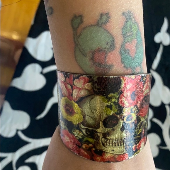 3/$20 - Picture 3 of 3